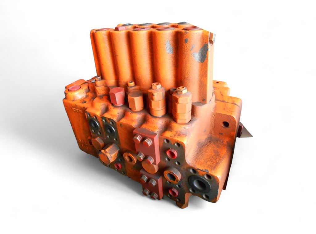 Hitachi 4221837 - 71401637 - Hidraulikus szelep - Építőipari gépek: 2 kép. Hitachi 4221837 - 71401637 - Hidraulikus szelep - Építőipari gépek: 2 kép.