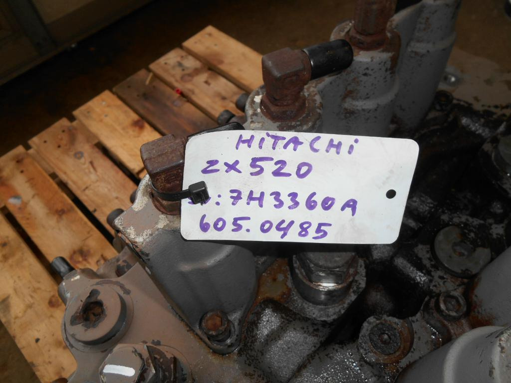 Hidraulikus szelep - Építőipari gépek Hitachi 4632973: 6 kép.
