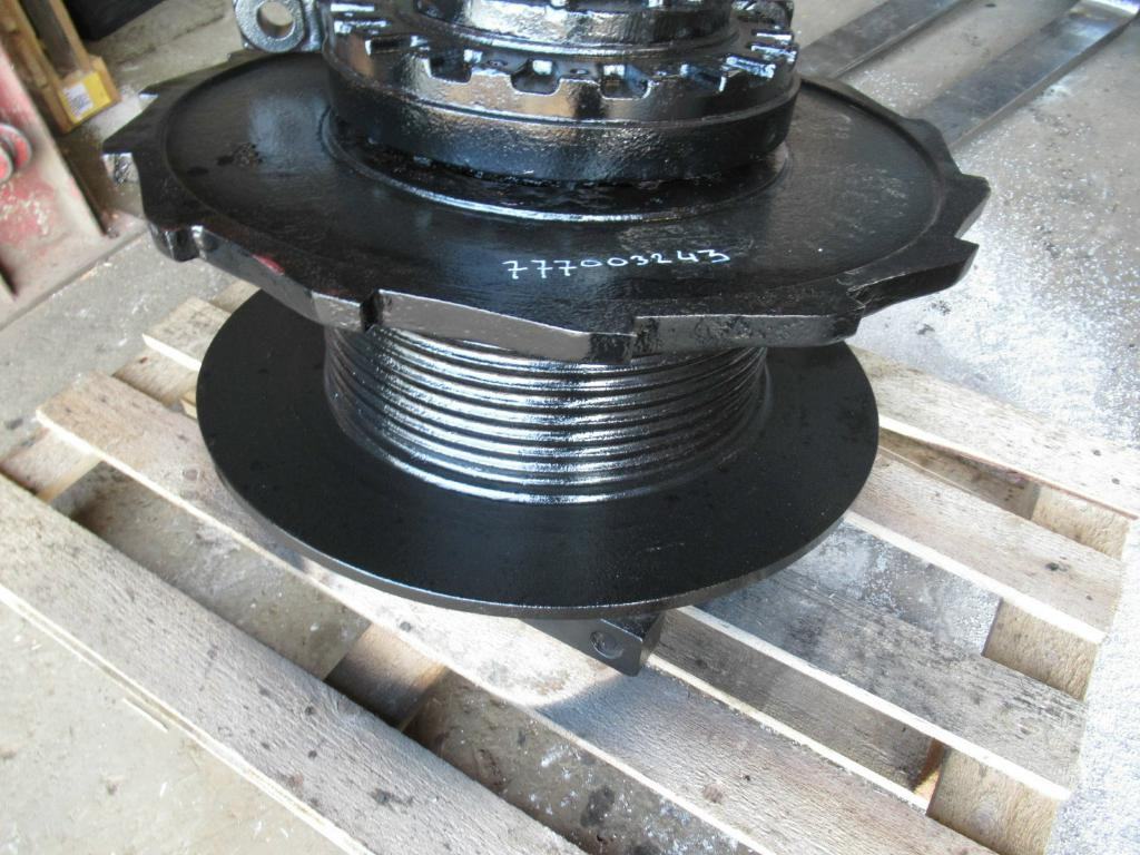 Hitachi CX550 - - Csörlő - Építőipari gépek: 1 kép. Hitachi CX550 - - Csörlő - Építőipari gépek: 1 kép.