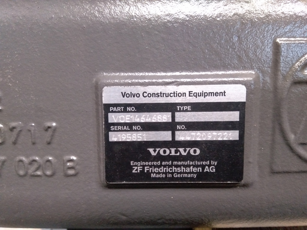 Hitachi HYA00035427 - VOE14646881 - Első tengely - Építőipari gépek: 4 kép. Hitachi HYA00035427 - VOE14646881 - Első tengely - Építőipari gépek: 4 kép.