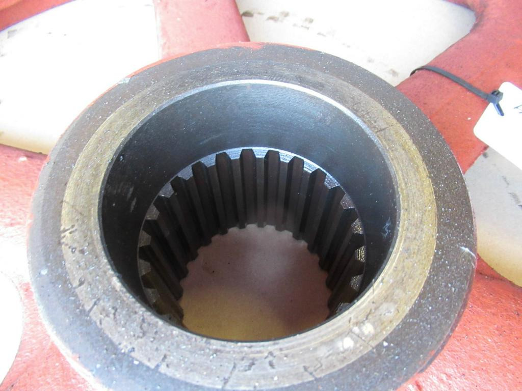 Hitachi KH125-2 - - Csörlő - Építőipari gépek: 5 kép. Hitachi KH125-2 - - Csörlő - Építőipari gépek: 5 kép.