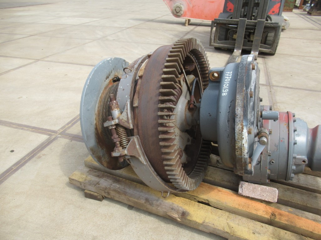 Hitachi KH150-3 - - Csörlő - Lánctalpas daru: 1 kép. Hitachi KH150-3 - - Csörlő - Lánctalpas daru: 1 kép.