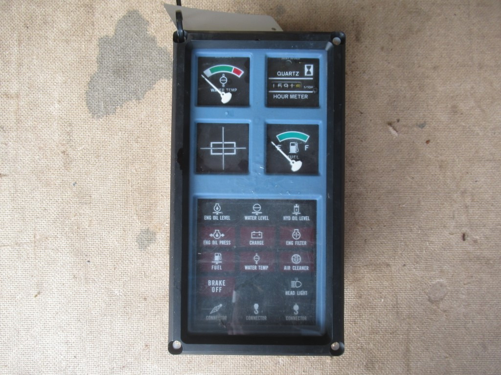 Hitachi KH150-3 - - Műszerfal - Építőipari gépek: 1 kép. Hitachi KH150-3 - - Műszerfal - Építőipari gépek: 1 kép.
