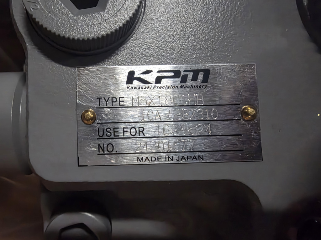 Hitachi YA00019027 - Fordító motor - Építőipari gépek: 2 kép. Hitachi YA00019027 - Fordító motor - Építőipari gépek: 2 kép.