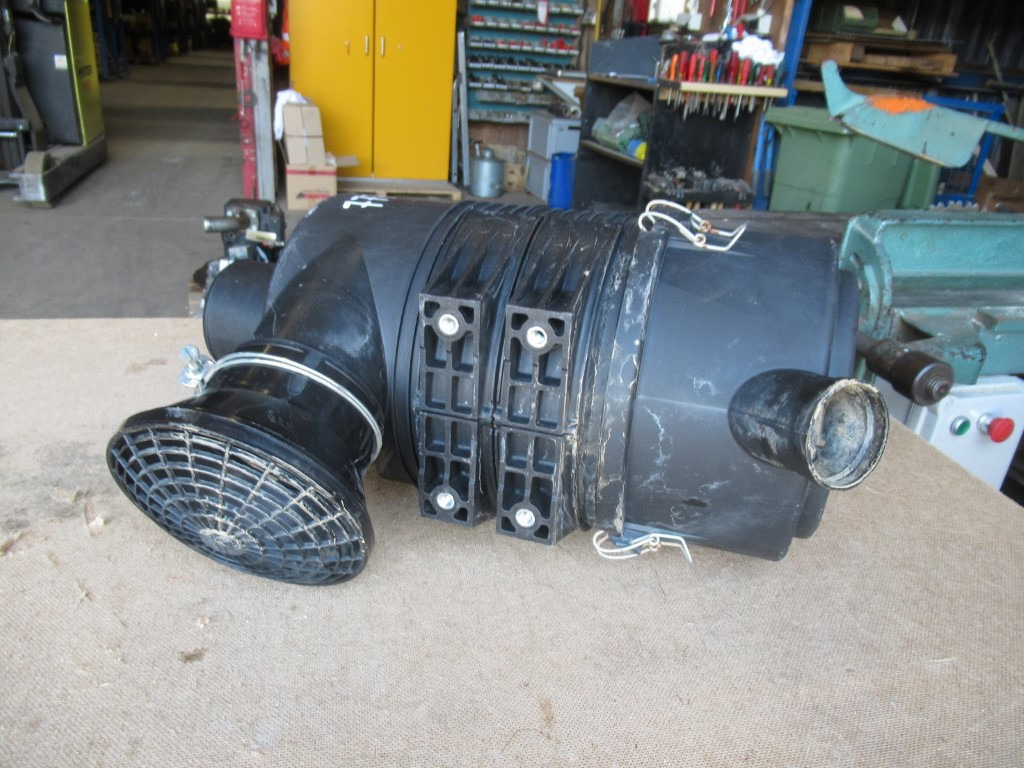 Hitachi ZX130LCN-5B - - Levegőszűrő - Építőipari gépek: 2 kép. Hitachi ZX130LCN-5B - - Levegőszűrő - Építőipari gépek: 2 kép.