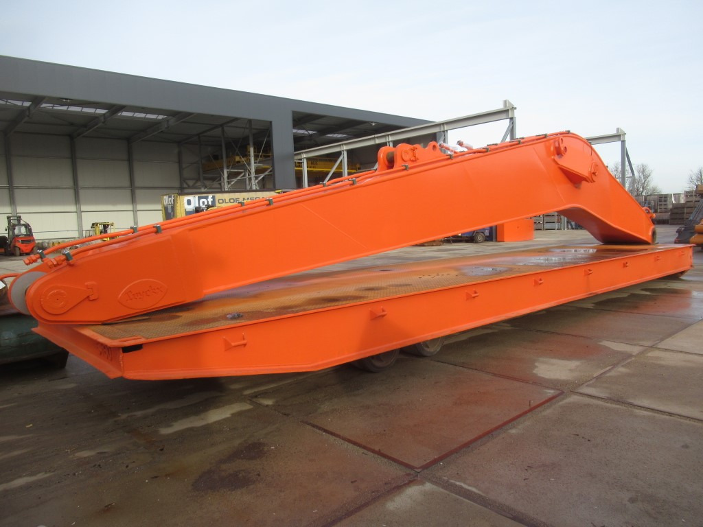 Hitachi ZX870-3 - - Darugém - Kotrógép: 2 kép. Hitachi ZX870-3 - - Darugém - Kotrógép: 2 kép.