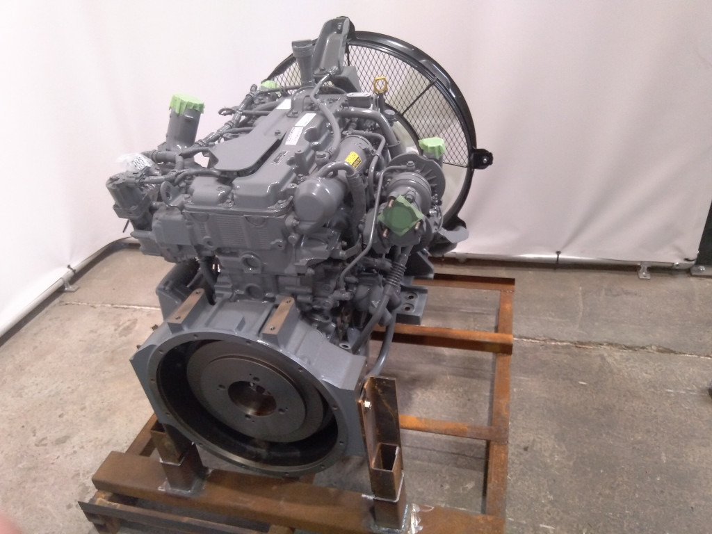 Isuzu 4JJ1 - - Motor - Építőipari gépek: 2 kép. Isuzu 4JJ1 - - Motor - Építőipari gépek: 2 kép.