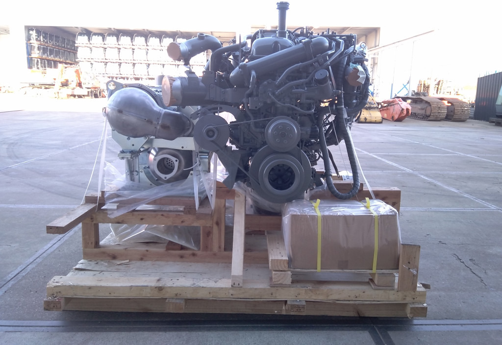 Isuzu 6UZ1XBSS-01 - KTH16141 - Motor - Építőipari gépek: 5 kép. Isuzu 6UZ1XBSS-01 - KTH16141 - Motor - Építőipari gépek: 5 kép.
