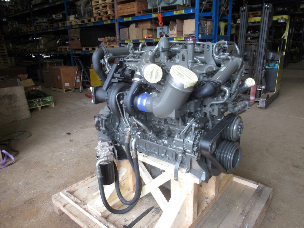Isuzu 6UZ1XZSA-01 (AL) - - Motor - Építőipari gépek: 1 kép. Isuzu 6UZ1XZSA-01 (AL) - - Motor - Építőipari gépek: 1 kép.