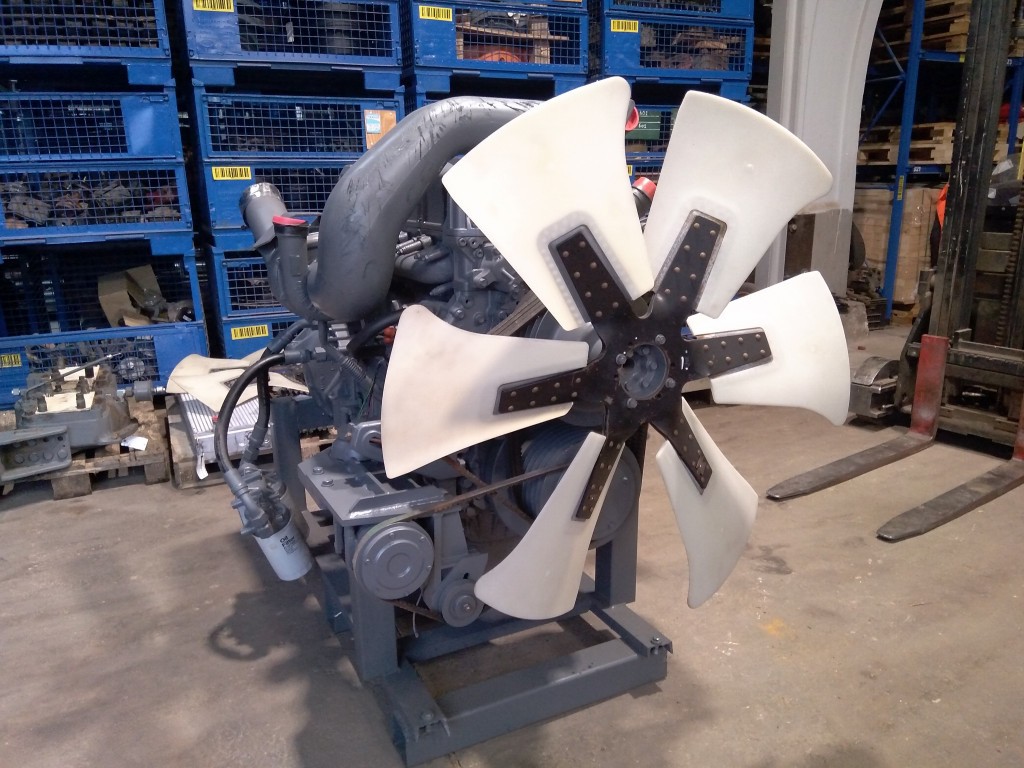 Isuzu 6WG1XAB - - Motor - Építőipari gépek: 2 kép. Isuzu 6WG1XAB - - Motor - Építőipari gépek: 2 kép.