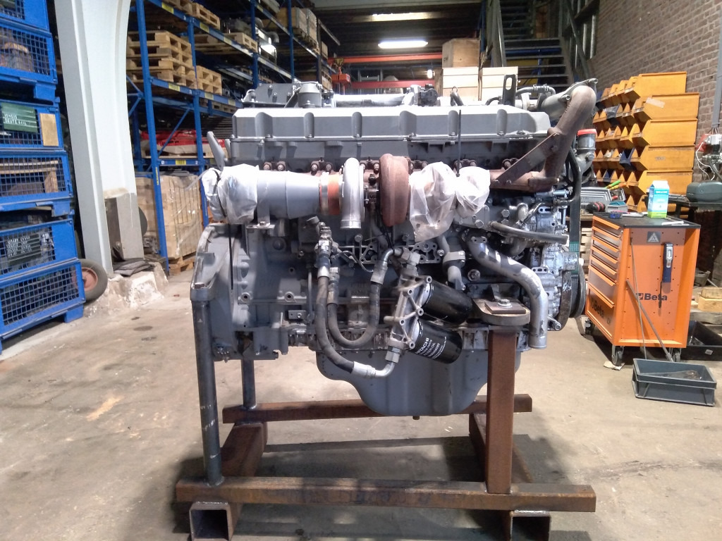 Isuzu 6WG1XYSA-02 (AD/AH) - - Motor - Építőipari gépek: 4 kép. Isuzu 6WG1XYSA-02 (AD/AH) - - Motor - Építőipari gépek: 4 kép.