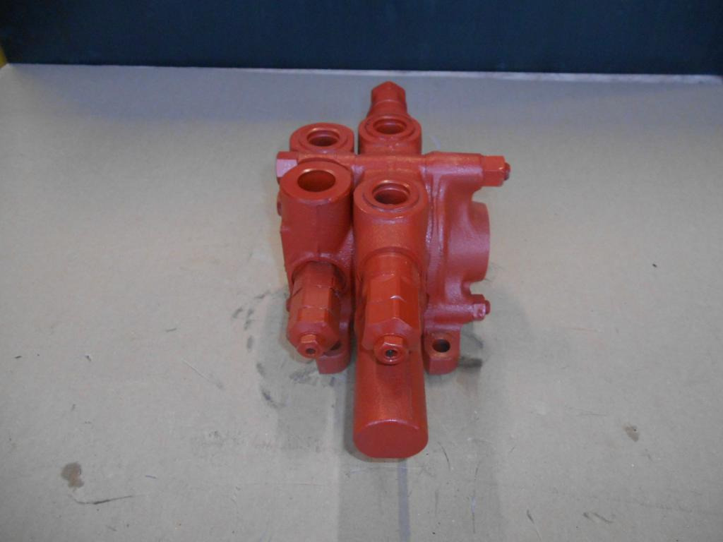 Kobelco 2436U1213F1 - Hidraulikus szelep - Építőipari gépek: 3 kép. Kobelco 2436U1213F1 - Hidraulikus szelep - Építőipari gépek: 3 kép.