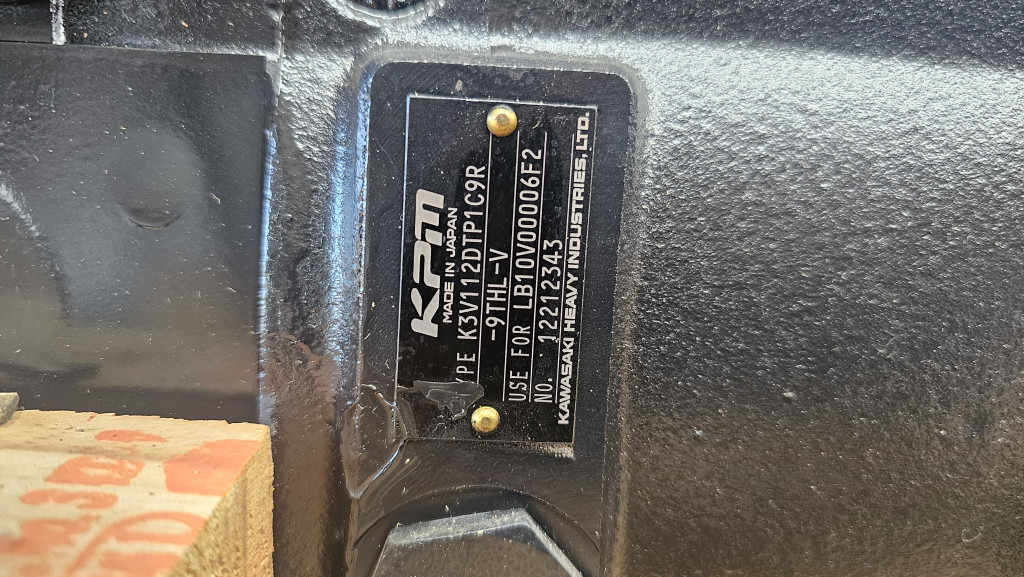 Kobelco LB10V00006F2R - LB10V00008F3 - Hidraulikus szivattyú - Építőipari gépek: 2 kép. Kobelco LB10V00006F2R - LB10V00008F3 - Hidraulikus szivattyú - Építőipari gépek: 2 kép.