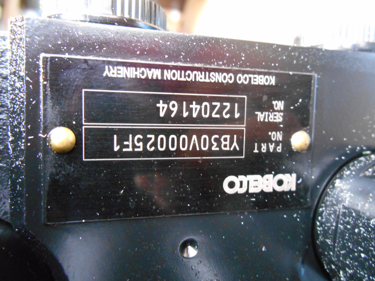 Kobelco YB30V00025F1 - Hidraulikus szelep - Építőipari gépek: 1 kép. Kobelco YB30V00025F1 - Hidraulikus szelep - Építőipari gépek: 1 kép.