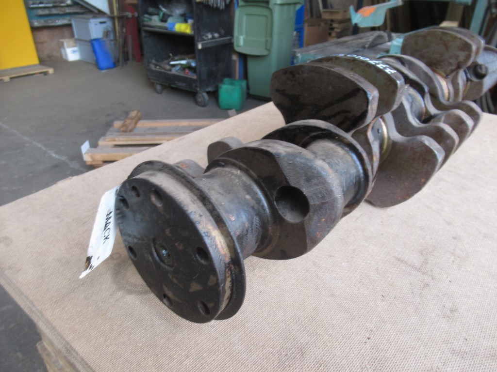 Mack 456GC518G - - Főtengely - Építőipari gépek: 3 kép. Mack 456GC518G - - Főtengely - Építőipari gépek: 3 kép.