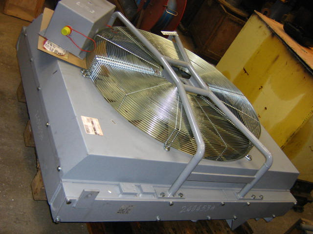 New Holland 1288664 - Hűtőrendszer - Építőipari gépek: 2 kép. New Holland 1288664 - Hűtőrendszer - Építőipari gépek: 2 kép.