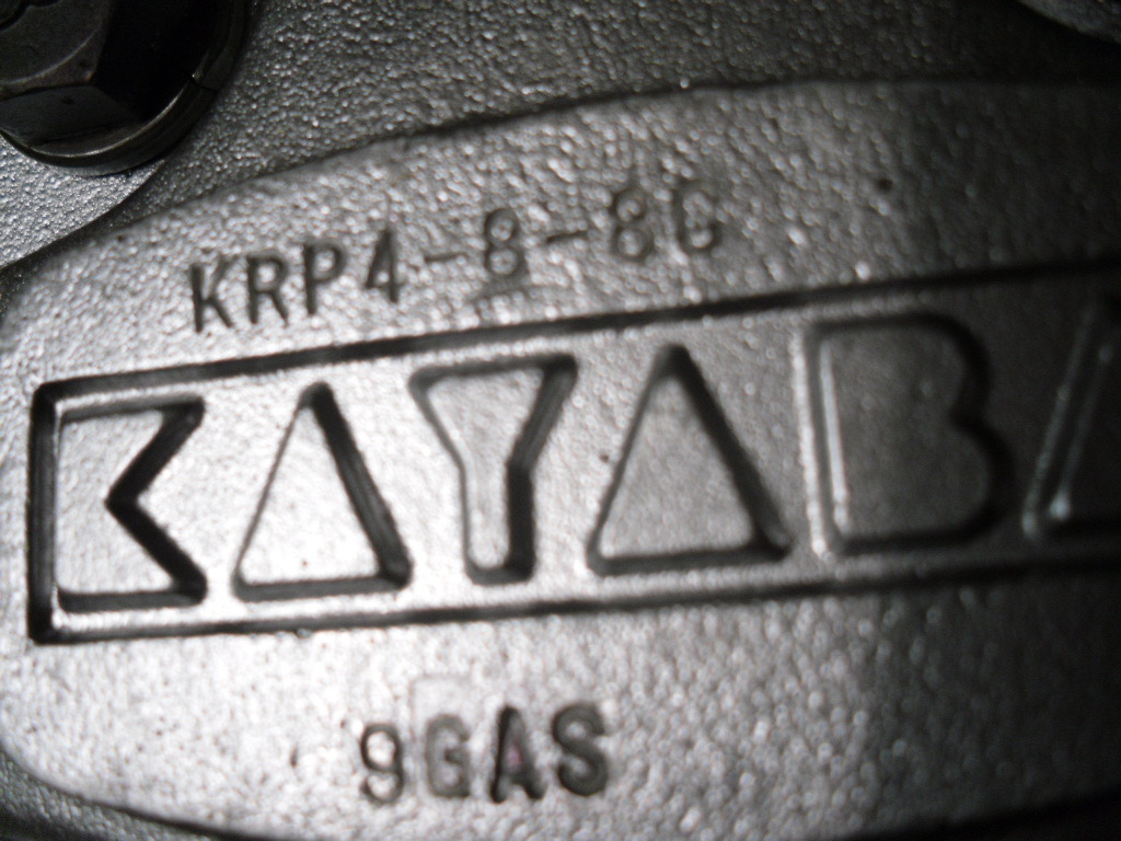 New Holland 157582028 - Szervószivattyú - Építőipari gépek: 3 kép. New Holland 157582028 - Szervószivattyú - Építőipari gépek: 3 kép.