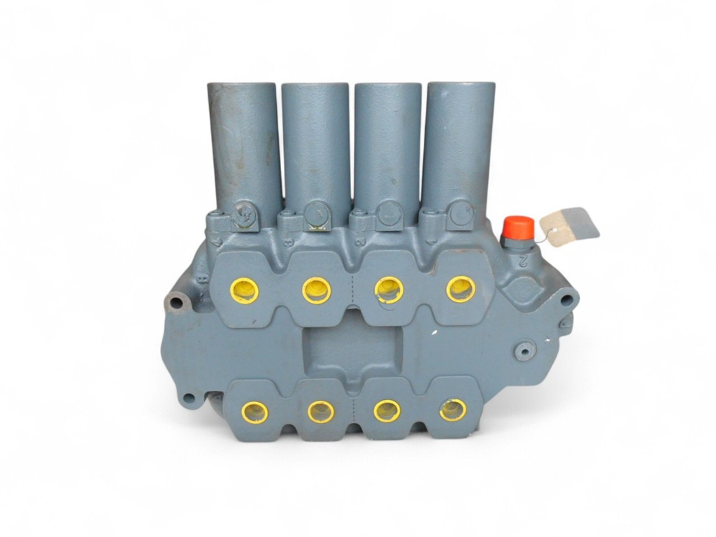 New Holland 1774139 - Hidraulikus szelep - Építőipari gépek: 1 kép. New Holland 1774139 - Hidraulikus szelep - Építőipari gépek: 1 kép.