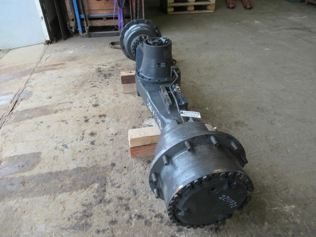 New Holland 2807778 - Hátsó tengely - Építőipari gépek: 2 kép. New Holland 2807778 - Hátsó tengely - Építőipari gépek: 2 kép.