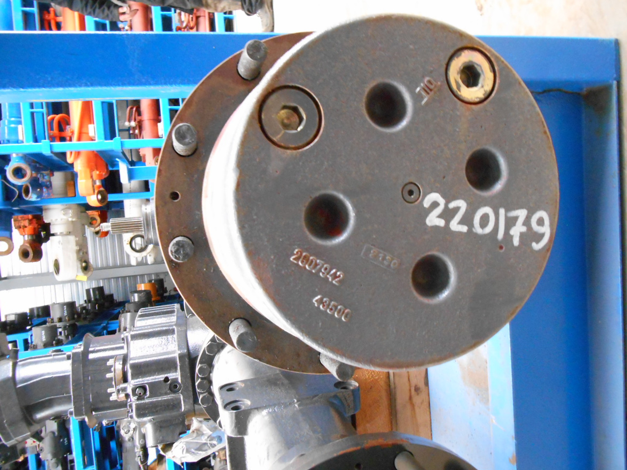 New Holland 2814103 - Hátsó tengely - Építőipari gépek: 2 kép. New Holland 2814103 - Hátsó tengely - Építőipari gépek: 2 kép.