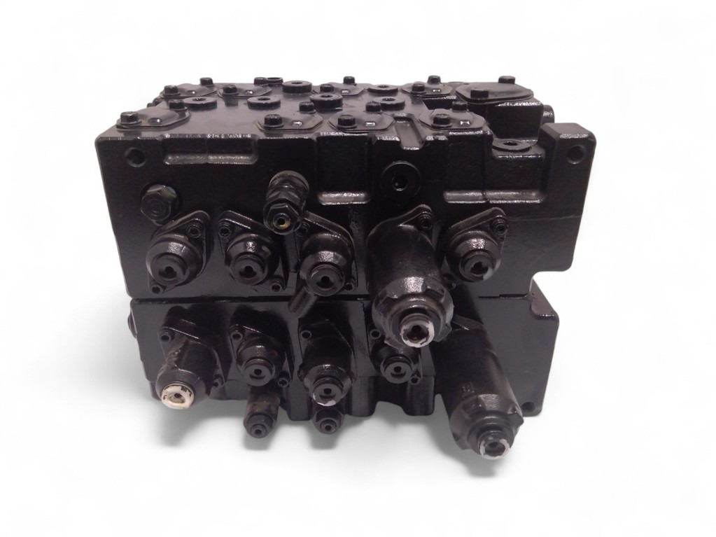 New Holland LB30V00012F2 - KMX15YD/B44061C - Hidraulikus szelep - Építőipari gépek: 3 kép. New Holland LB30V00012F2 - KMX15YD/B44061C - Hidraulikus szelep - Építőipari gépek: 3 kép.