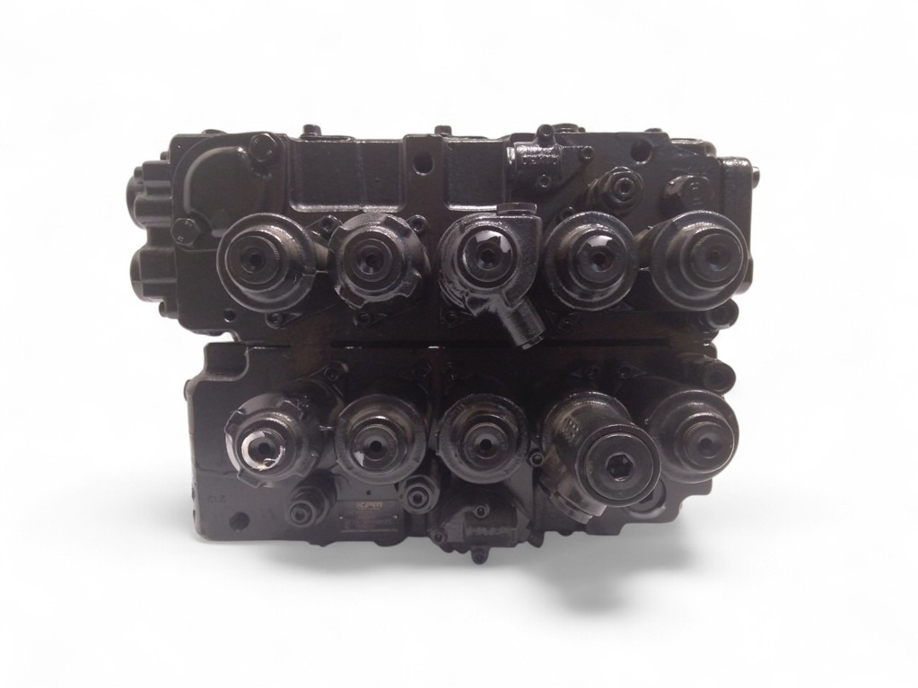 New Holland LB30V00012F2 - KMX15YD/B44061C - Hidraulikus szelep - Építőipari gépek: 2 kép. New Holland LB30V00012F2 - KMX15YD/B44061C - Hidraulikus szelep - Építőipari gépek: 2 kép.