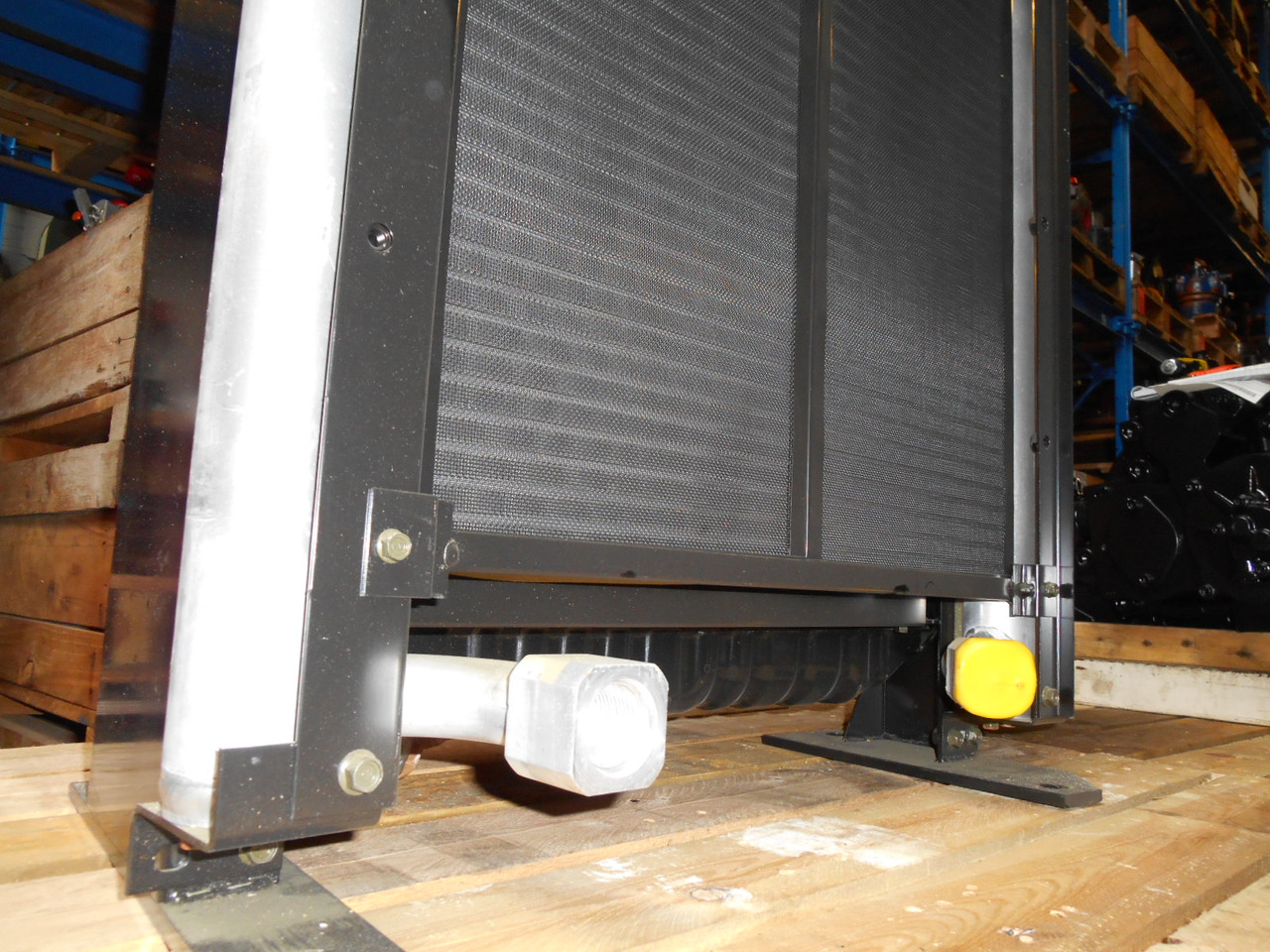 New Holland YY05P00004S010 - Olajhűtő - Építőipari gépek: 3 kép. New Holland YY05P00004S010 - Olajhűtő - Építőipari gépek: 3 kép.