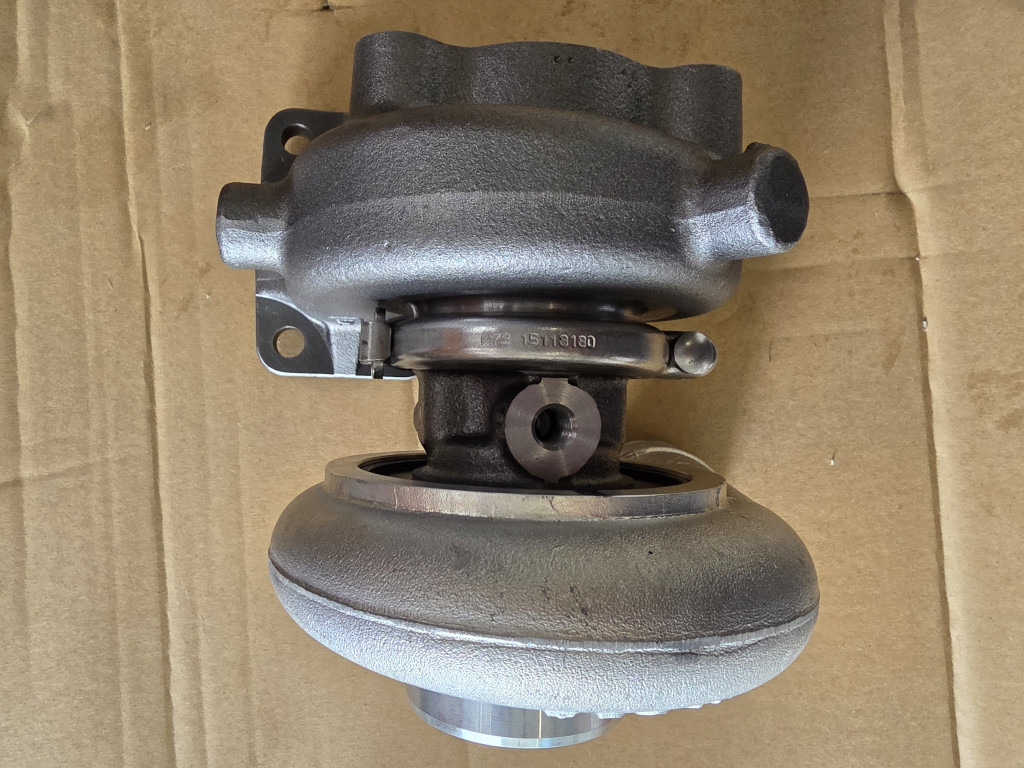 New Holland va4918902750 - Turbó - Építőipari gépek: 3 kép. New Holland va4918902750 - Turbó - Építőipari gépek: 3 kép.