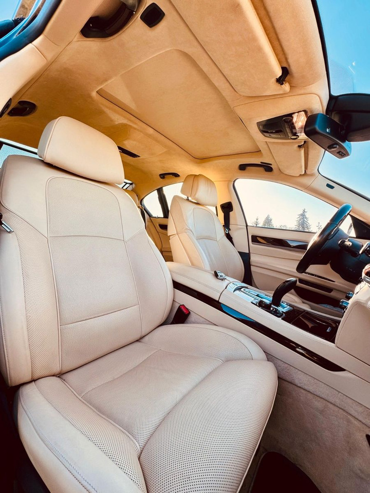 BMW 740d xDrive 4x4 Long - Szedán: 5 kép. BMW 740d xDrive 4x4 Long - Szedán: 5 kép.