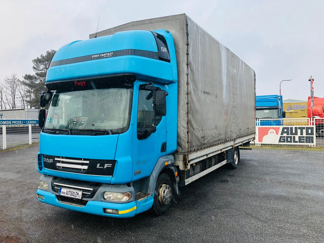 DAF LA LF45.220 G12 - Ponyvás teherautó: 1 kép. DAF LA LF45.220 G12 - Ponyvás teherautó: 1 kép.