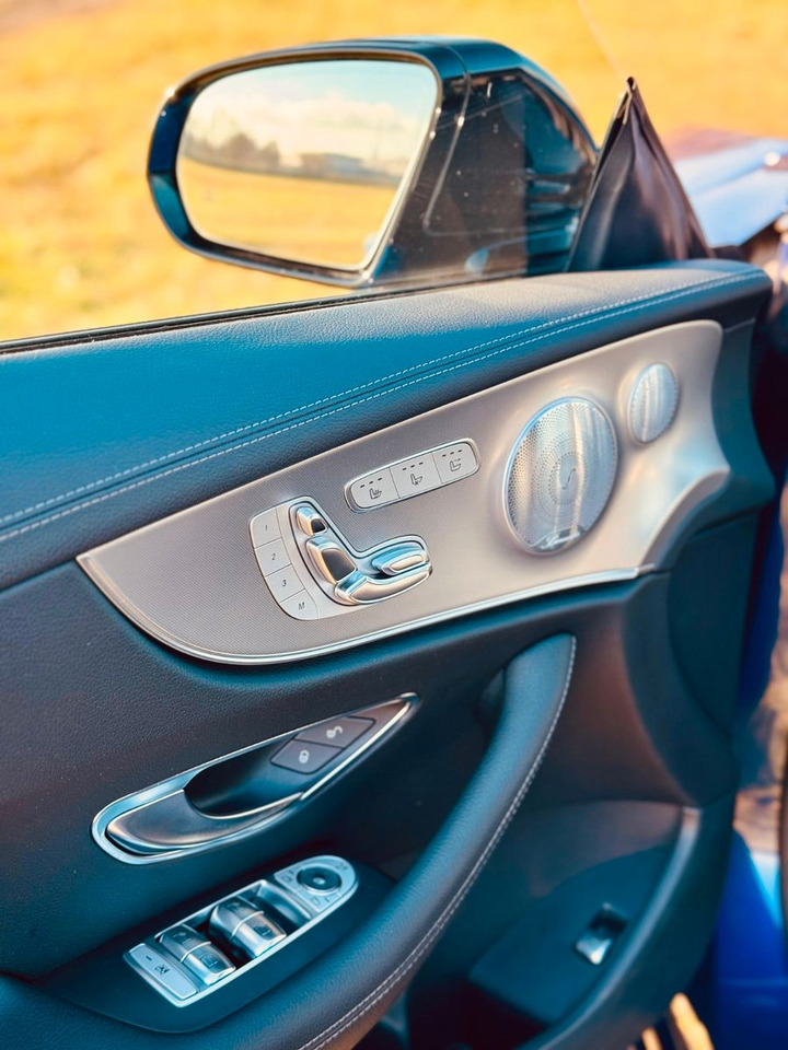 Mercedes-Benz E 220 d Autom. - Kabrió: 5 kép. Mercedes-Benz E 220 d Autom. - Kabrió: 5 kép.