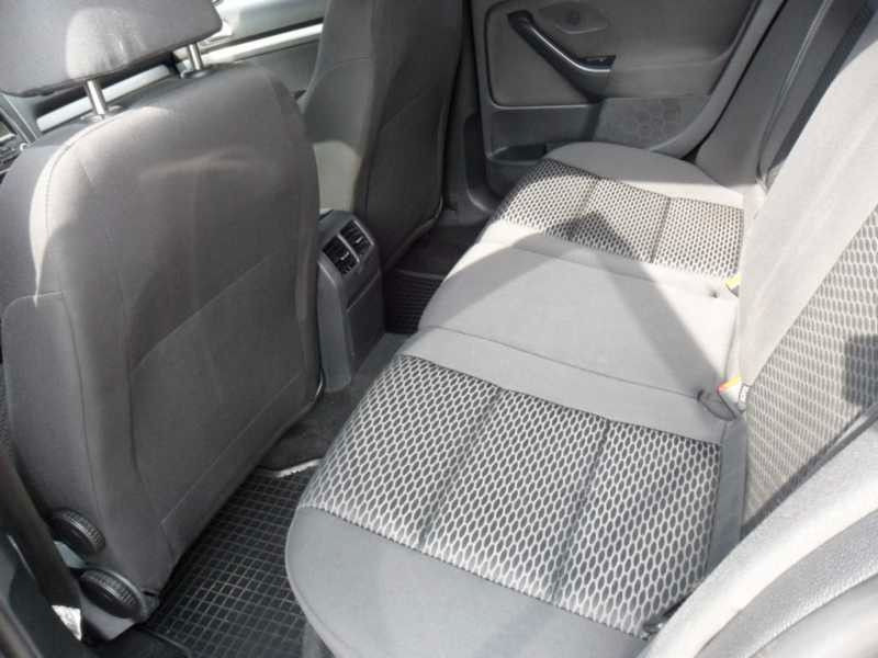 Kombi Volkswagen Golf VI Variant Trendline: 17 kép.