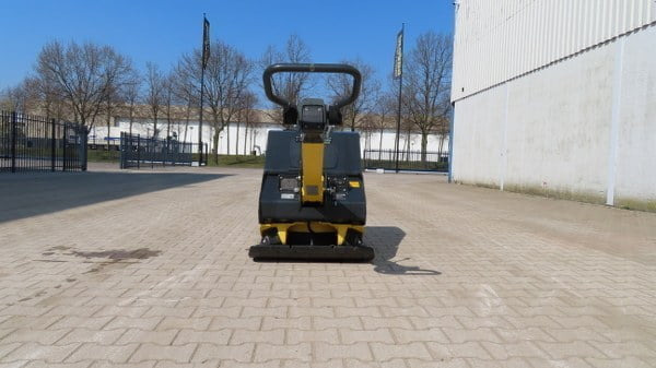 Bomag BPR 100/80 D - Lapvibrátor: 3 kép. Bomag BPR 100/80 D - Lapvibrátor: 3 kép.