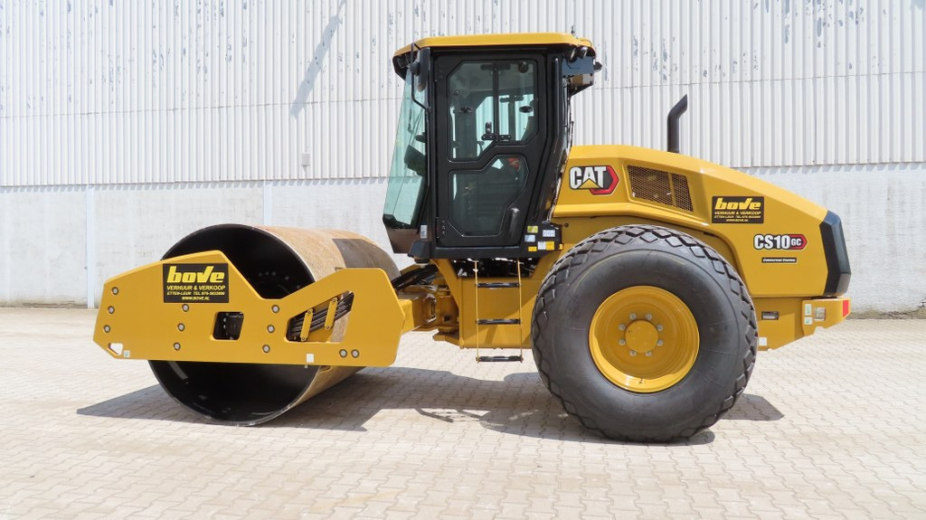 Caterpillar CS10GC - Talajtömörítő: 5 kép. Caterpillar CS10GC - Talajtömörítő: 5 kép.