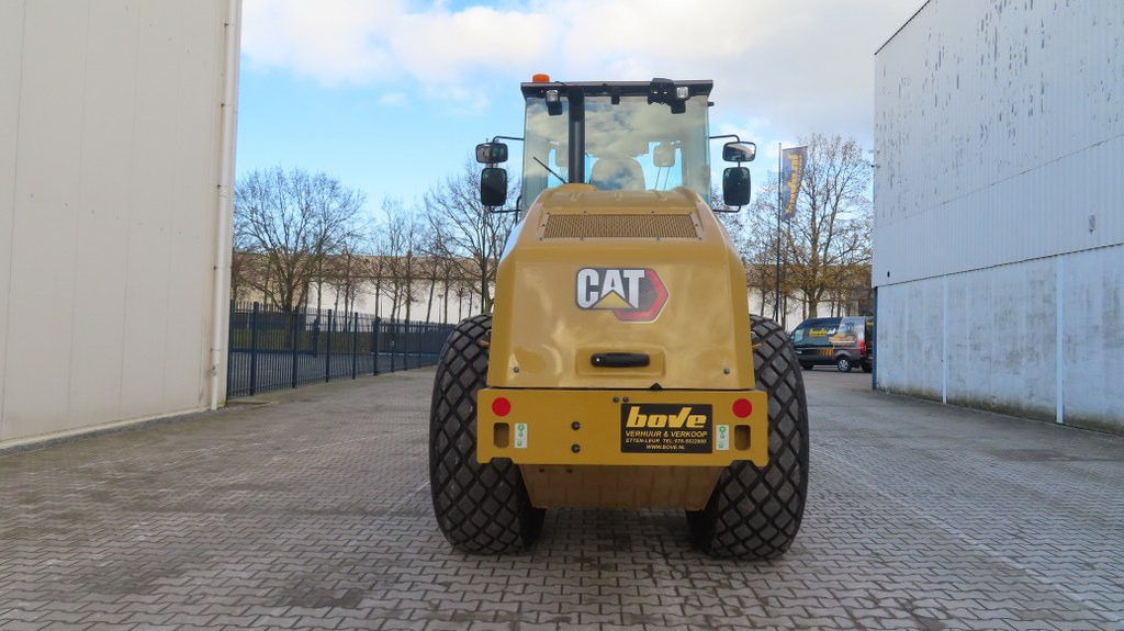 Caterpillar CS13 - Talajtömörítő: 3 kép. Caterpillar CS13 - Talajtömörítő: 3 kép.