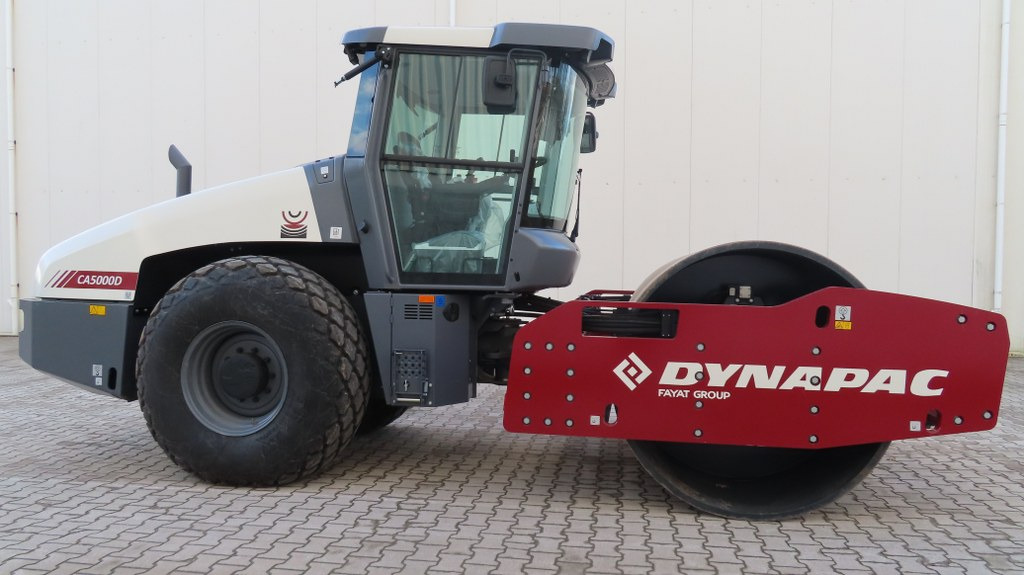 Dynapac CA5000D - Talajtömörítő: 1 kép. Dynapac CA5000D - Talajtömörítő: 1 kép.