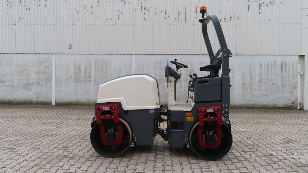 Dynapac CC1200 VI - Úthenger: 5 kép. Dynapac CC1200 VI - Úthenger: 5 kép.