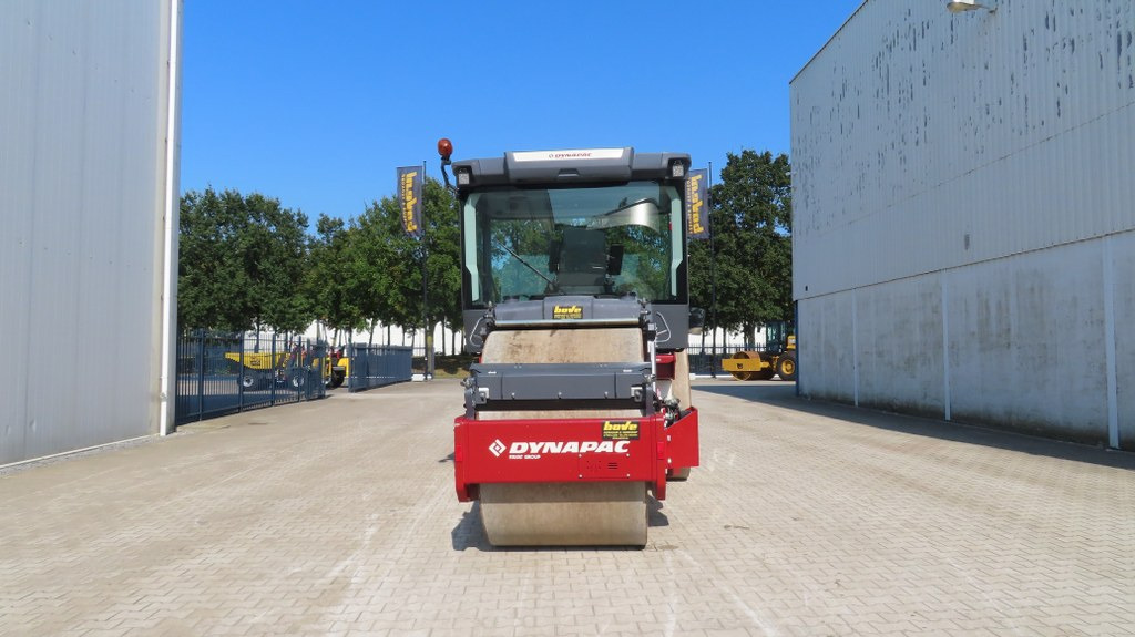 Dynapac CS1400 VI - Henger: 3 kép. Dynapac CS1400 VI - Henger: 3 kép.