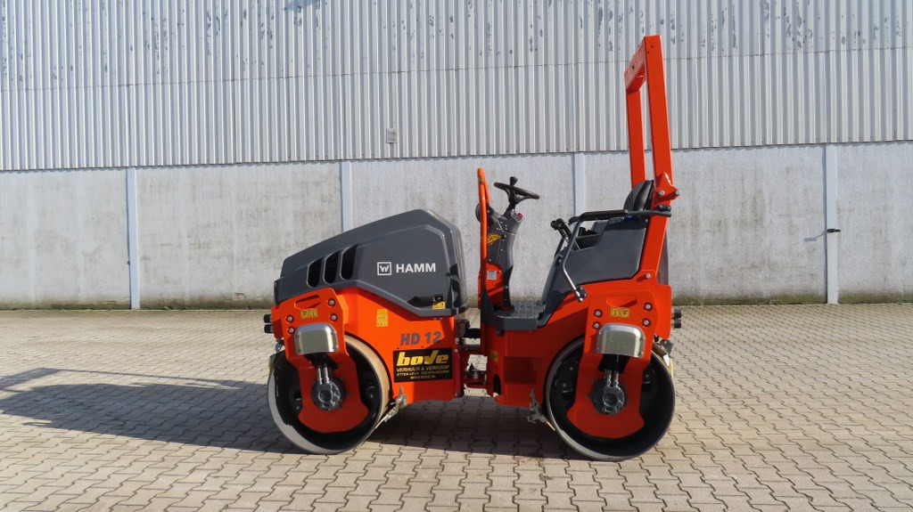 Hamm HD 12 VV - Úthenger: 5 kép. Hamm HD 12 VV - Úthenger: 5 kép.
