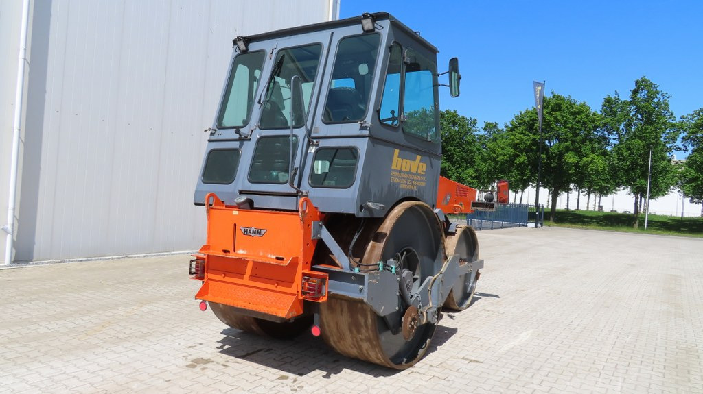 Hamm HW 90 B - Henger: 2 kép. Hamm HW 90 B - Henger: 2 kép.