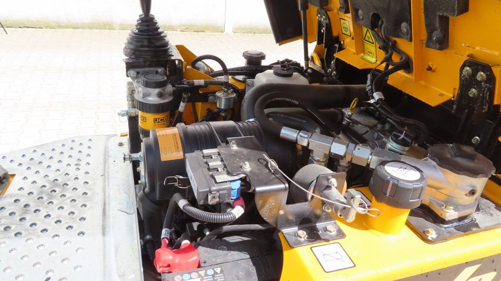 Minidömper JCB 1T-2 HT: 9 kép.