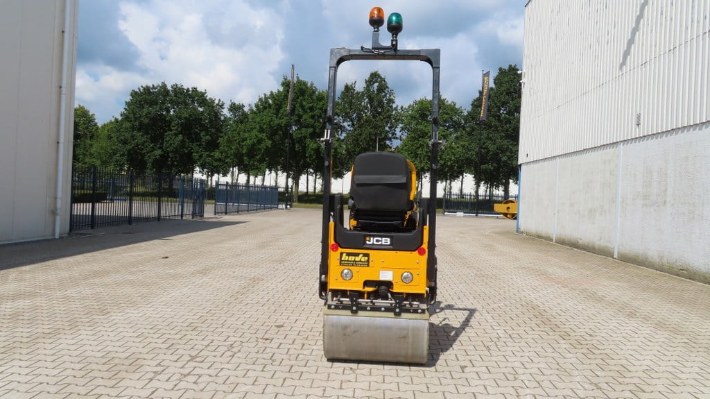 JCB CT 160-80 - Úthenger: 3 kép. JCB CT 160-80 - Úthenger: 3 kép.