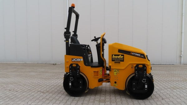 JCB CT 260-120 - Úthenger: 1 kép. JCB CT 260-120 - Úthenger: 1 kép.