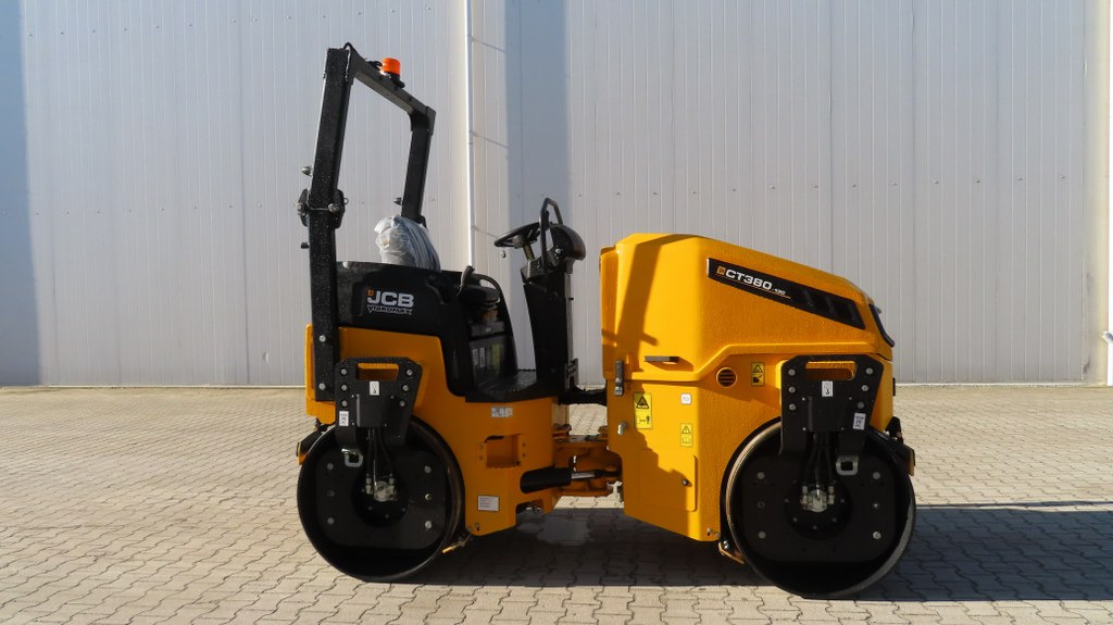 JCB CT380-130 - Úthenger: 1 kép. JCB CT380-130 - Úthenger: 1 kép.