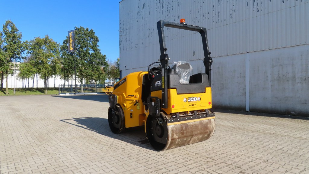 JCB CT380-130 - Úthenger: 4 kép. JCB CT380-130 - Úthenger: 4 kép.