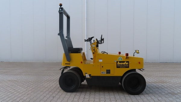 Sakai TS 160-3 - Pneumatikus henger: 1 kép. Sakai TS 160-3 - Pneumatikus henger: 1 kép.