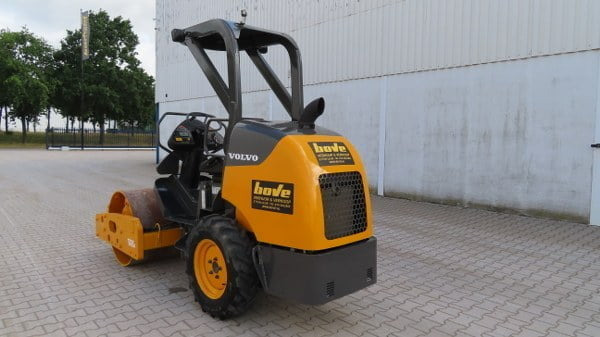 Volvo SD 25 D - Talajtömörítő: 4 kép. Volvo SD 25 D - Talajtömörítő: 4 kép.