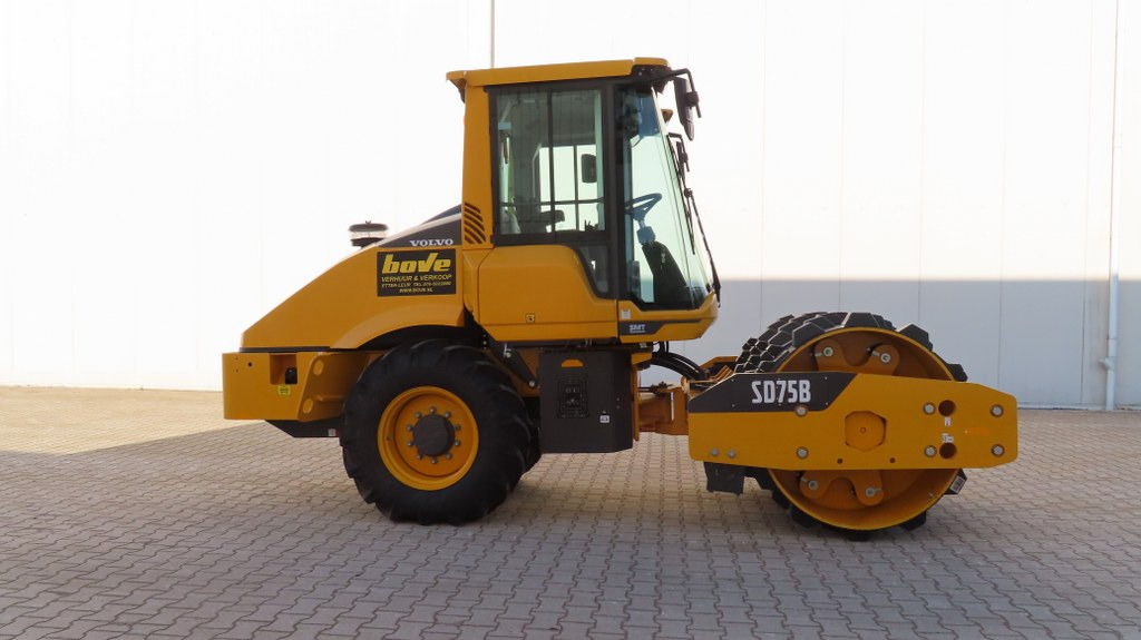 Volvo SD 75 B - Talajtömörítő: 1 kép. Volvo SD 75 B - Talajtömörítő: 1 kép.
