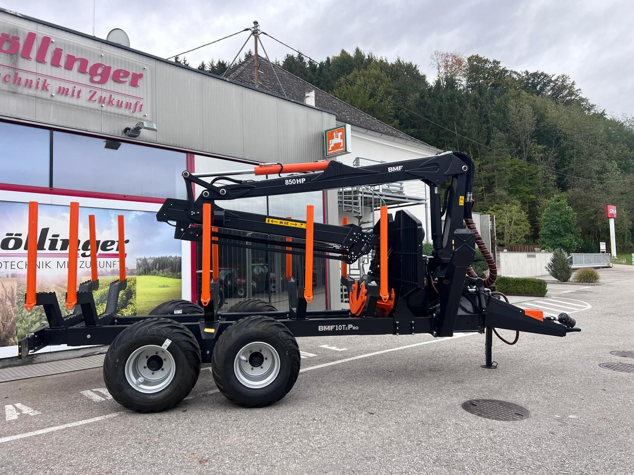 BMF BMF 10T2 mit BMF 850 HP Kran - Erdészeti pótkocsi: 2 kép. BMF BMF 10T2 mit BMF 850 HP Kran - Erdészeti pótkocsi: 2 kép.