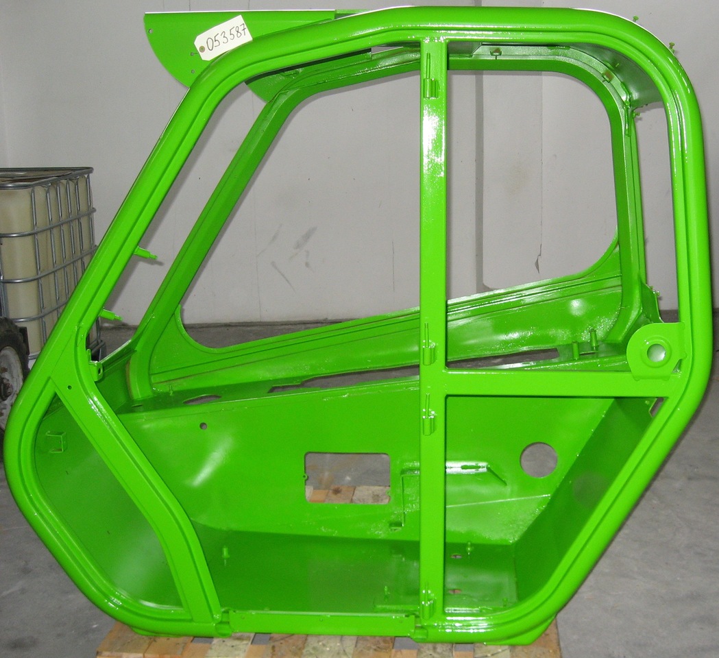 Merlo CAB Nr. 053587 - Fülke - Teleszkópos rakodó: 1 kép. Merlo CAB Nr. 053587 - Fülke - Teleszkópos rakodó: 1 kép.